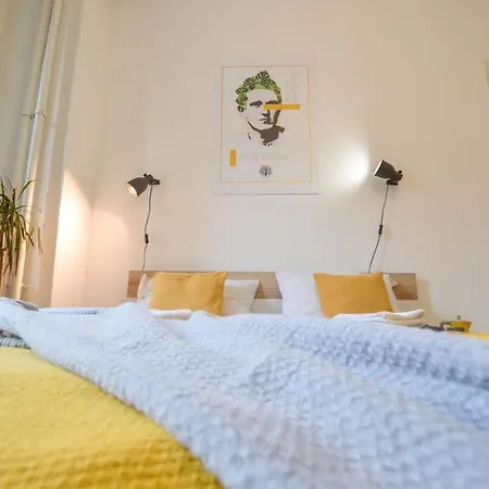 Apartamento Pavla Papa - Bright & *