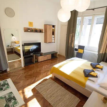 Pavla Papa - Bright &